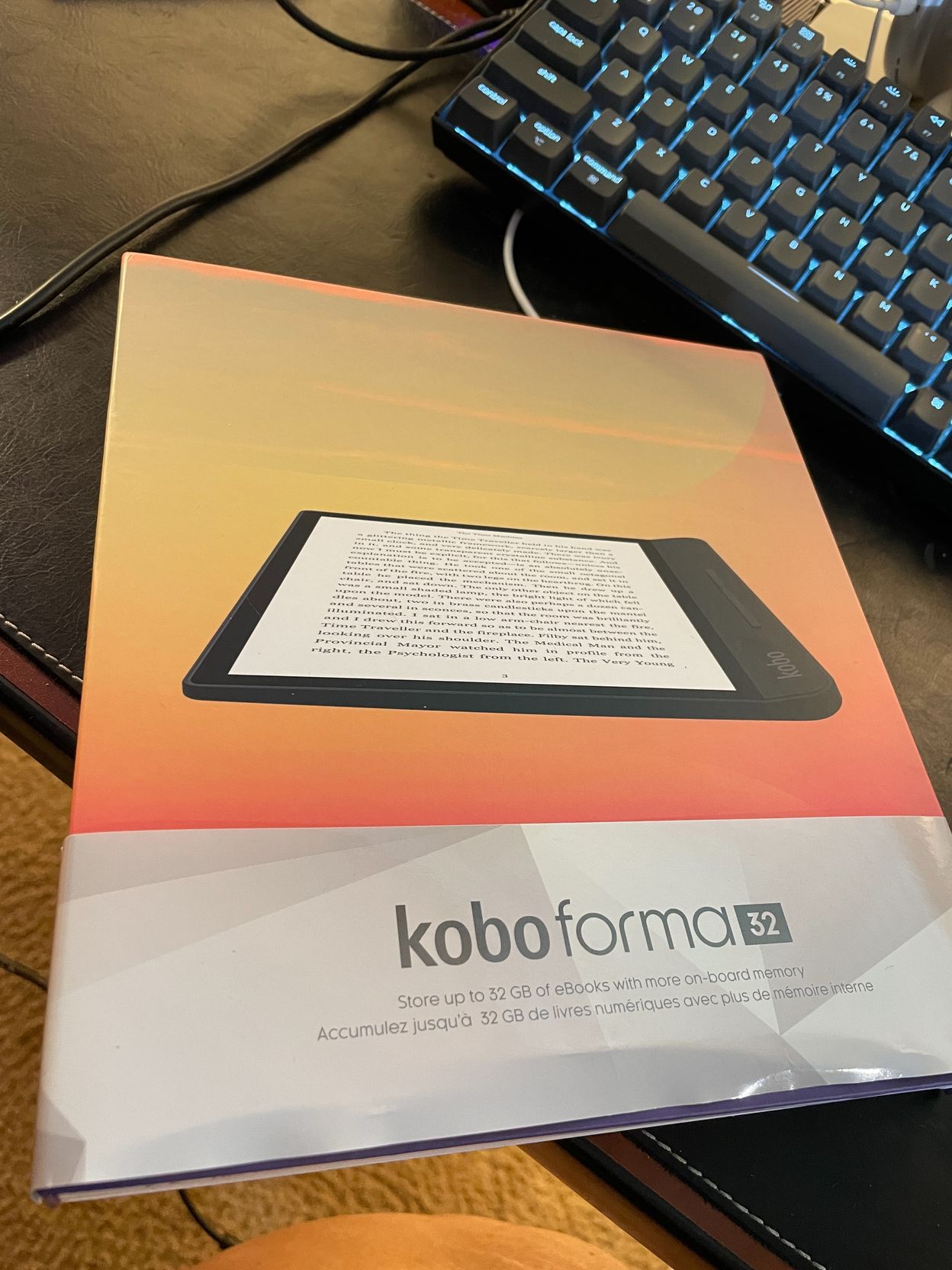 Photo of the Kobo Forma 1 packaging