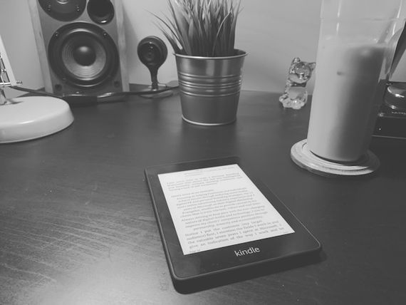 Black and white of a Kindle Paperwhite